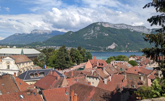 L’USH 74 réunit les parlementaires de Haute-Savoie pour partager des propositions visant à relancer l’offre en logement social 